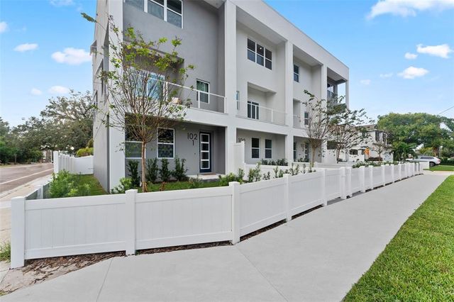 $755,000 | 102 West Adalee Street, Unit 2 | Tampa Heights