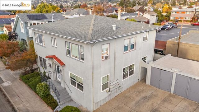 $1,495,000 | 845 Stannage Avenue | West Washington