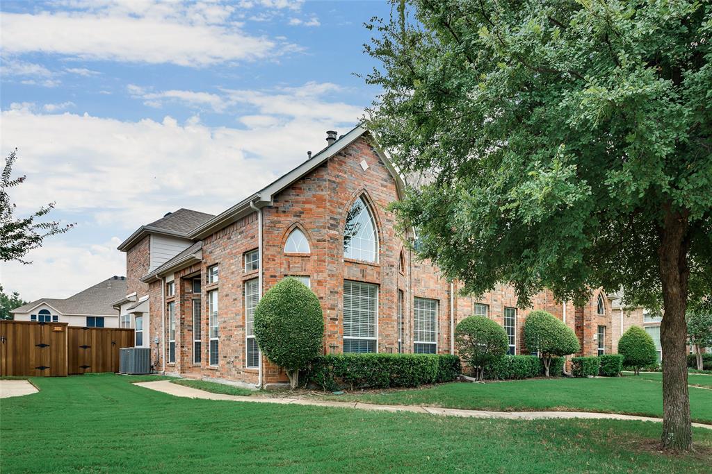 front view of house with a yard