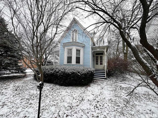 $59,900 | 914 North Douglas Street | Cottage District