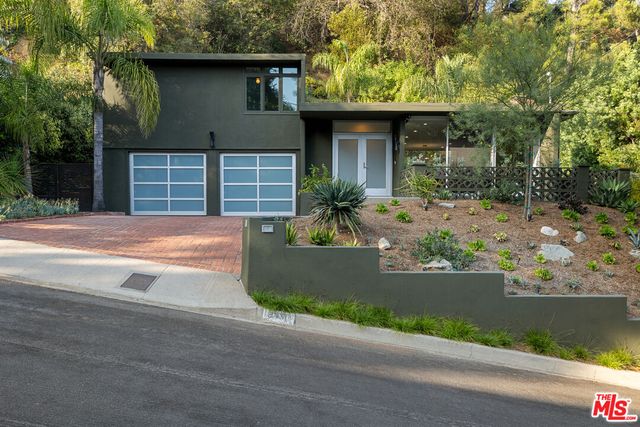 $2,568,000 | 8871 Sunset Crest Place | Sunset Strip-Hollywood Hills West