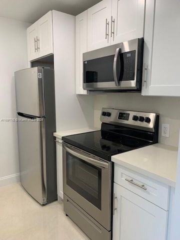 $1,650 | 4120 Northwest 88th Avenue, Unit 201 | Royal Land