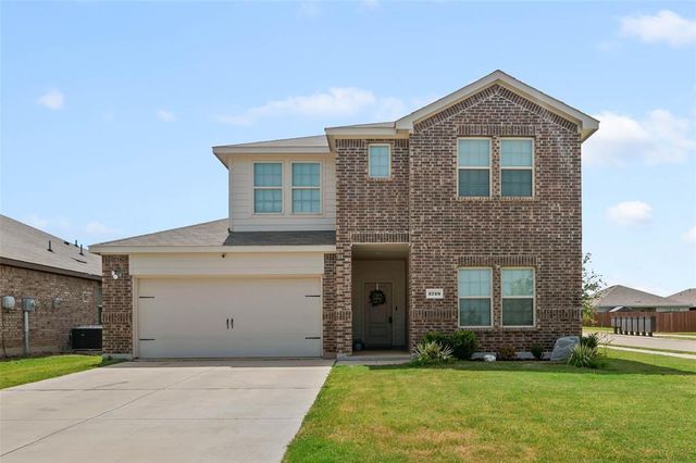 $399,999 | 2729 Royal Acres Drive | Denton