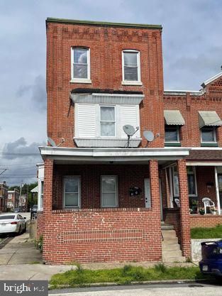 $1,300 | 923 Hyatt Street | Sun Village