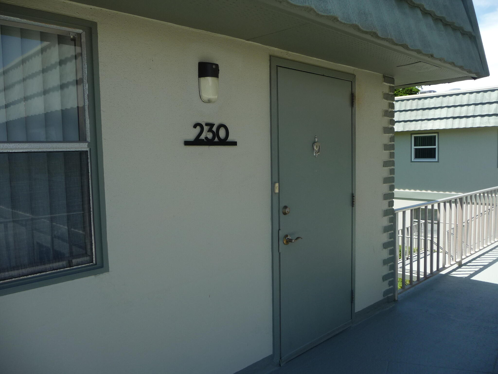 a view of a house with entryway door