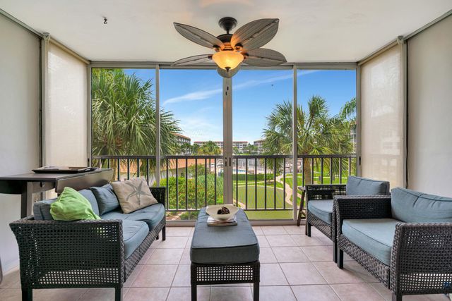 $299,000 | 901 Gardenia Drive, Unit 378 | Delray Beach