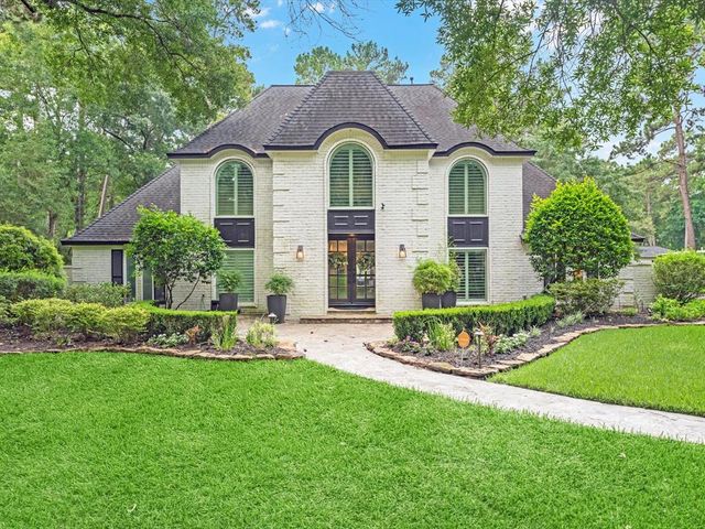 $799,000 | 2910 Royal Cir Drive | Kingwood West