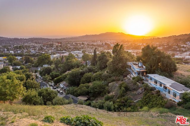 $360,000 | 3607 Kinney Street | Glassell Park