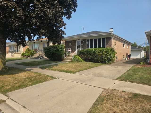 $169,900 | 649 Escanaba Avenue | Calumet City