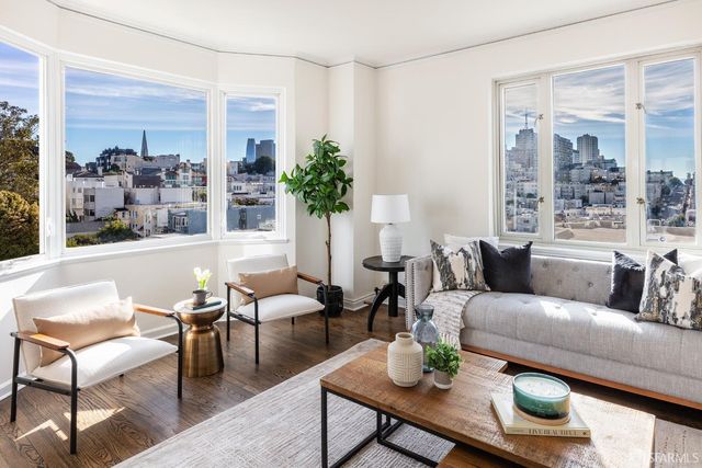 $900,000 | 1101 Green Street, Unit 302 | Russian Hill