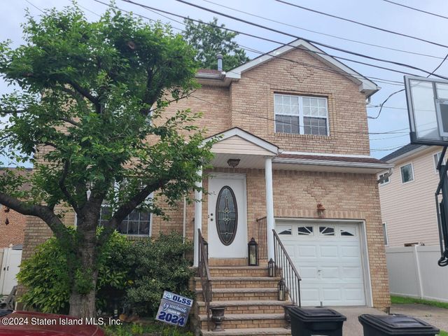 $914,900 | 24 Ferguson Court | Tottenville