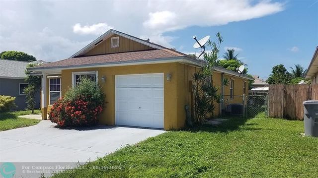 $2,900 | 10056 South Boynton Place Creek