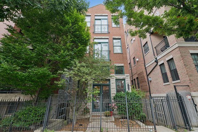 $799,000 | 1925 North Damen Avenue, Unit 1 | Bucktown