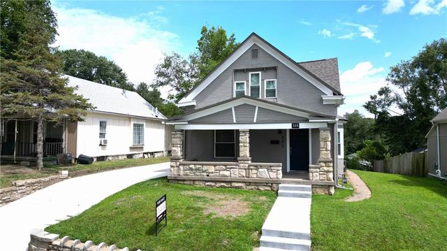 $279,000 | 335 South 11th Street | Riverview