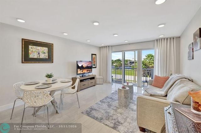 $3,200 | 550 Bayshore Drive, Unit 309 | Central Beach