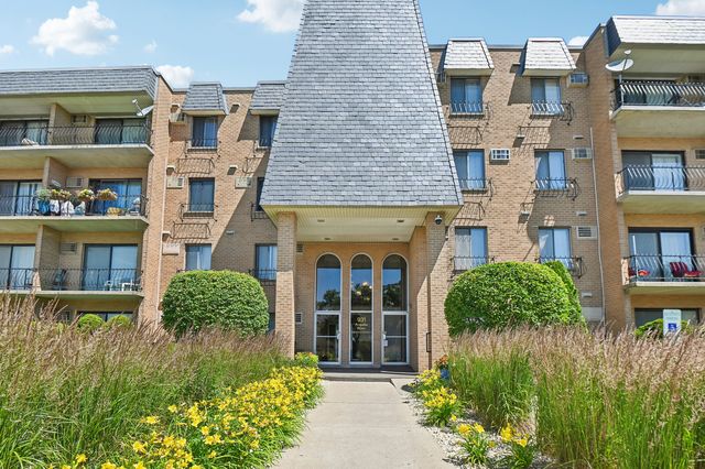 $149,900 | 931 West Arquilla Drive, Unit 316 | Glenwood