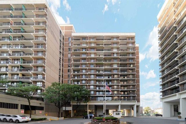 $2,000 | 150-38 Union Turnpike, Unit 5D | Kew Gardens Hills