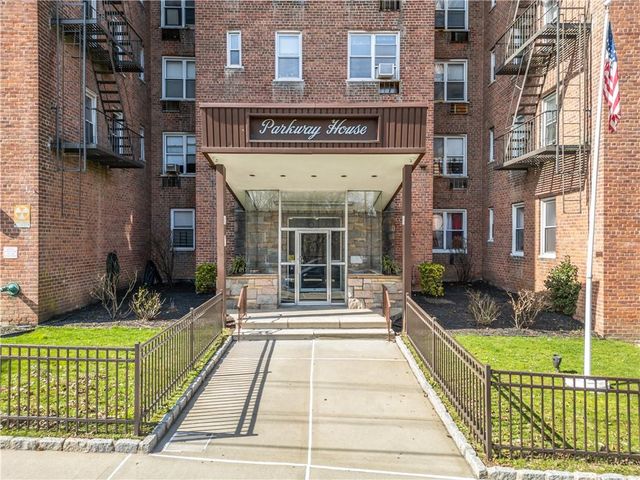 $169,500 | 61 Bronx River Road, Unit 6G | Wakefield Park