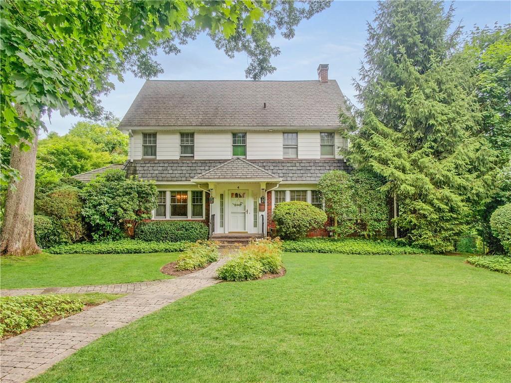 View of front of home with a front yard