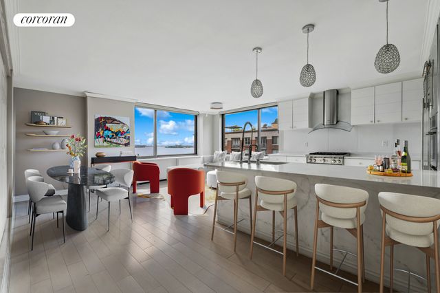 $1,580,000 | 2 South End Avenue, Unit 9B | Battery Park City