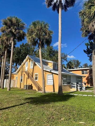 $1,475 | 860 Magnolia Avenue, Unit 3 | Daytona Gardens