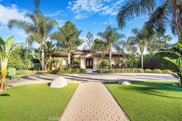 $2,450,000 | 17401 Raymer Street | Northridge