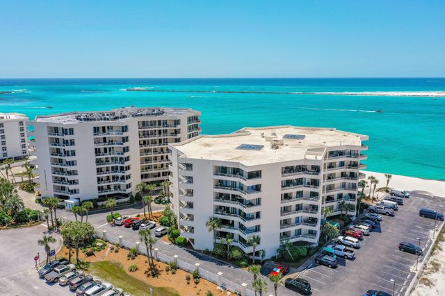 $599,000 | 100 Gulf Shore Drive, Unit 106 | Holiday Isle