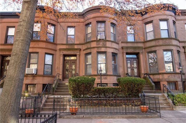 $1,800,000 | 264 Lincoln Road | Prospect Lefferts Gardens