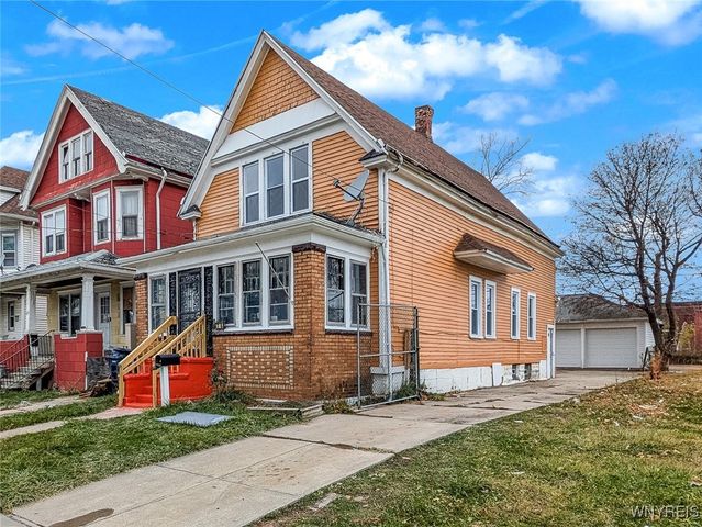 $189,900 | 476 Winslow Avenue | Humboldt Park