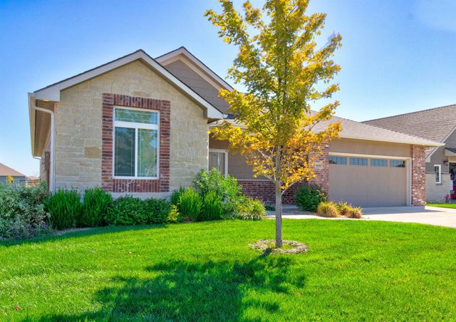 $379,000 | 3610 Siena Lakes Circle | Wichita