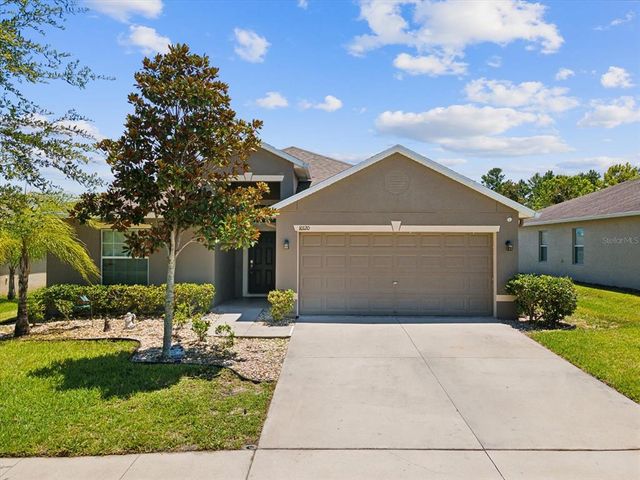 $369,900 | 10120 Ives Loop | Briar Oaks