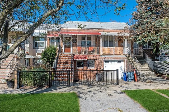 $680,000 | 2855 Sampson Avenue | Throgs Neck