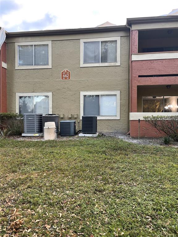 a front view of house with yard