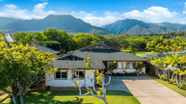 $1,925,000 | 355 Kamalei Circle | Maui Lani