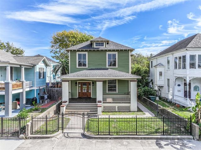 $821,099 | 1310 Rosenberg Street | Old Silk Stocking Historic District