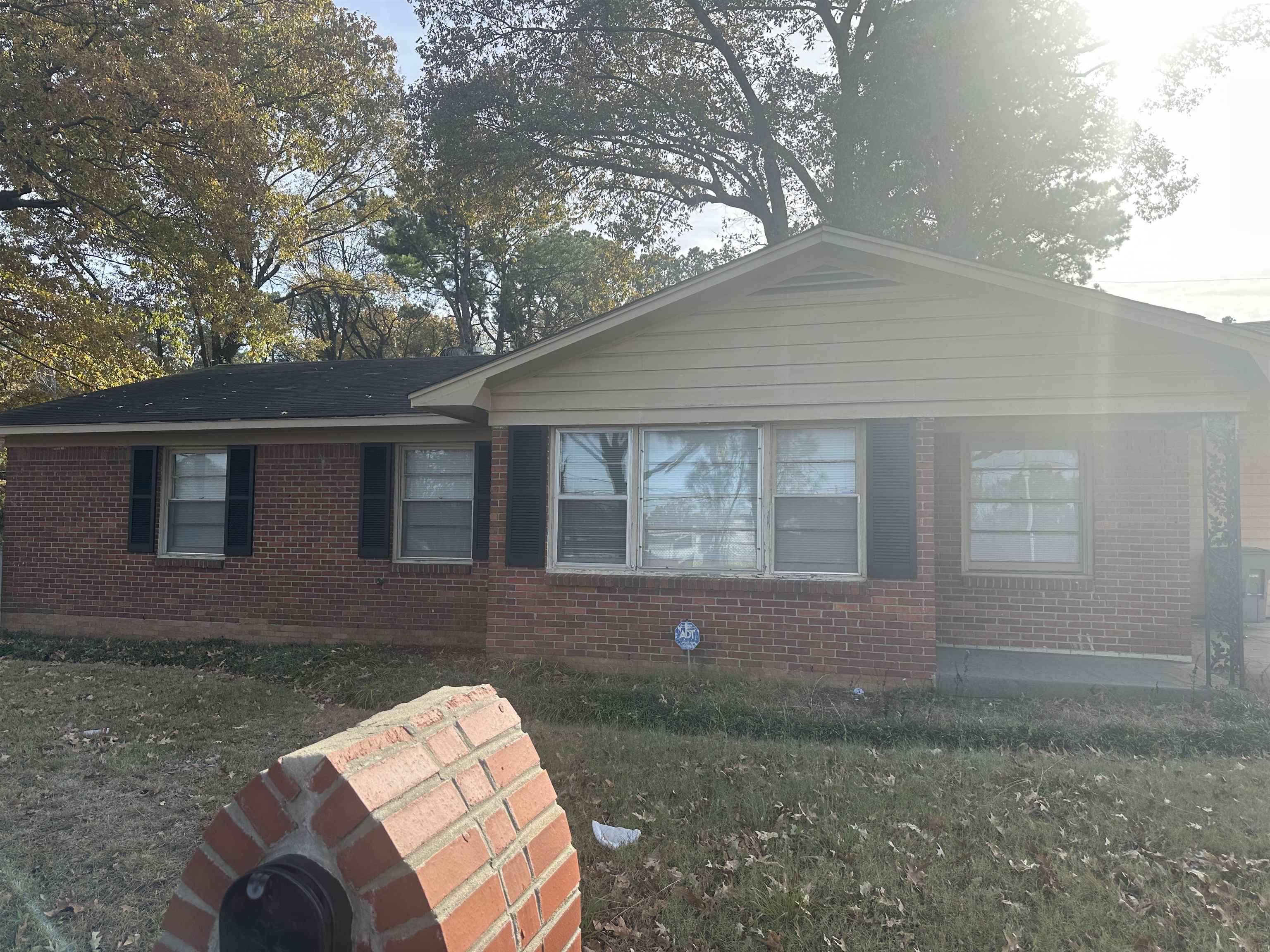 View of front of property featuring a front lawn