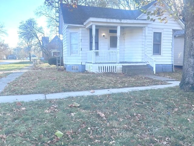 $1,400 | 1238 East Brown Street | Springfield