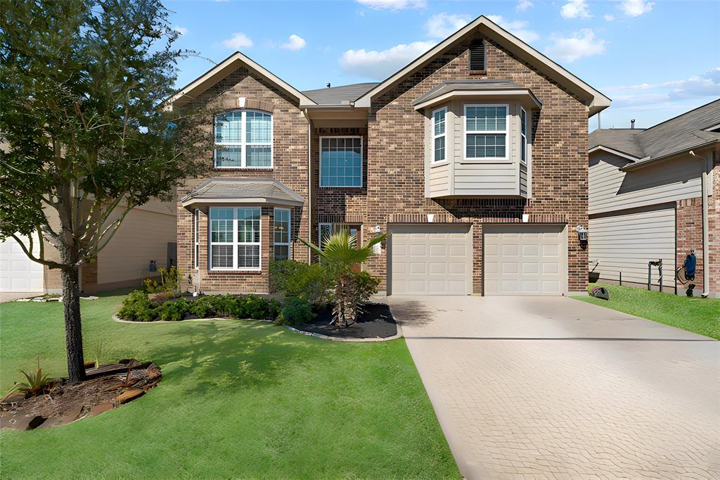 Welcome home to 3518 Yasmine Ranch Drive situated in the heart of Katy's Creek Ranch community! This home is beautiful and functional and boasts a focus on Family! Sits on cul-de-sac lot!