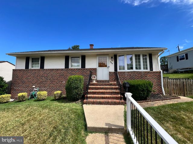 $2,500 | 302 18th Avenue | Brooklyn Park