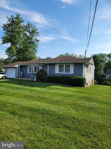 $525,000 | 720 Brookside Drive | Toms River