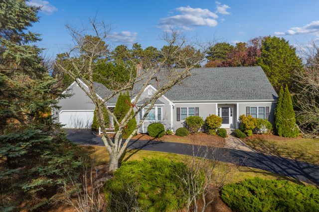 $995,000 | 170 Seaview Road | East Brewster