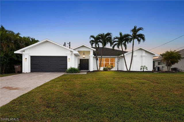 $555,000 | 2702 Southwest 53rd Lane | Southwest Cape Coral