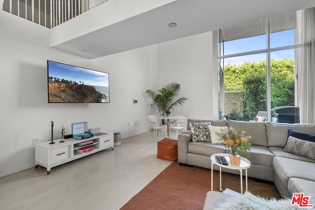 $1,399,000 | 7917 Willoughby Avenue, Unit 2 | West Hollywood Vicinity