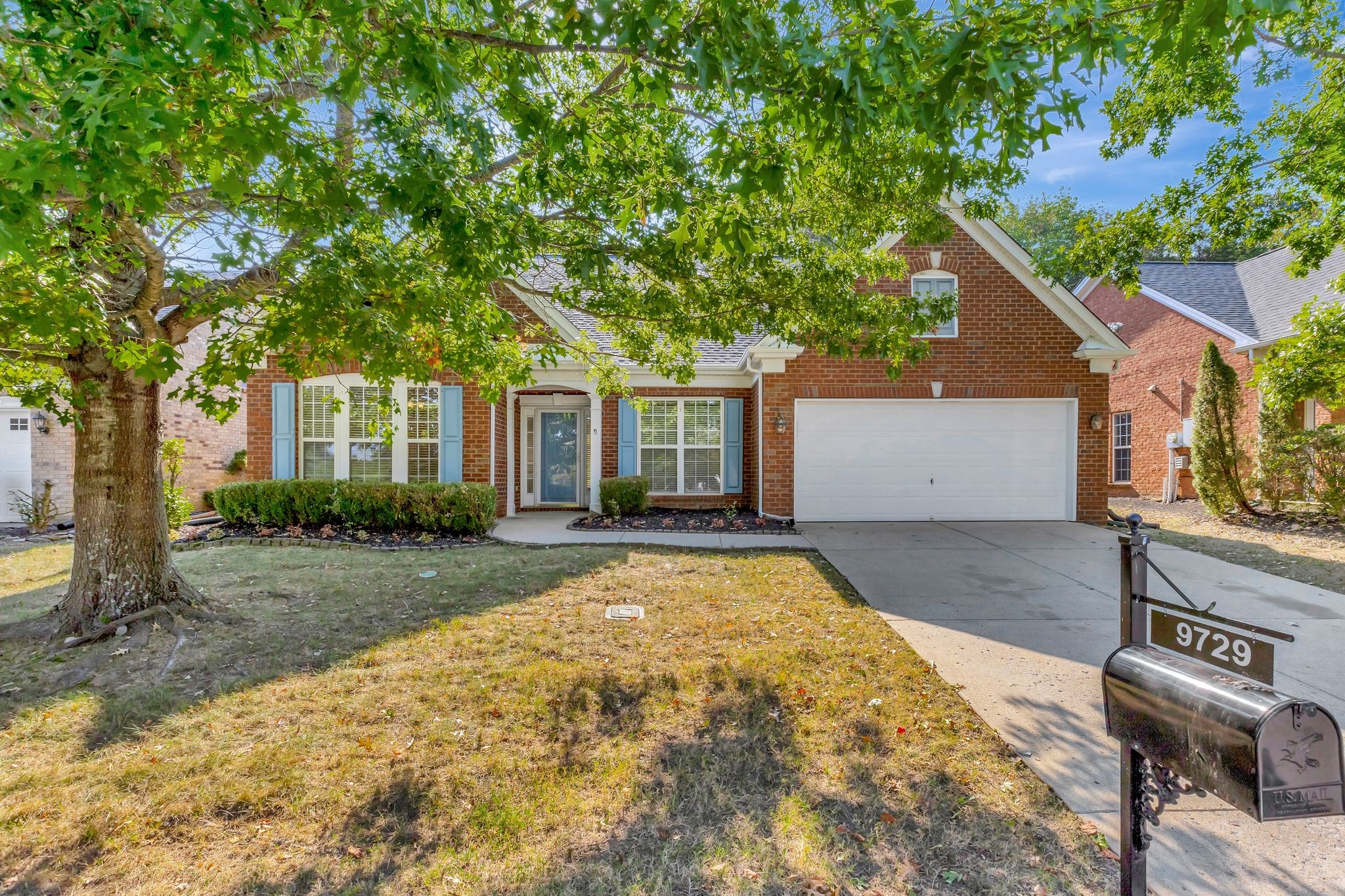 WELCOME TO 9729 NORTHFORK DR IN BEAUTIFUL CHESTNUT SPRINGS COMMUNITY!