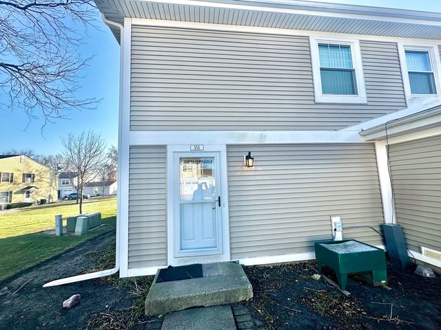 $2,000 | 355 Farmingdale Circle | Vernon Hills