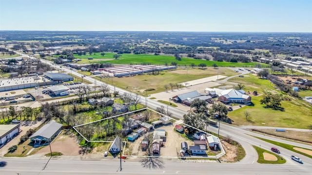 $1,150,000 | 404 East South Loop | Stephenville