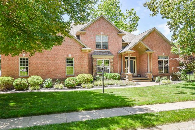 $824,900 | 6117 Pembrooke Drive | Ohio Township - Warrick County