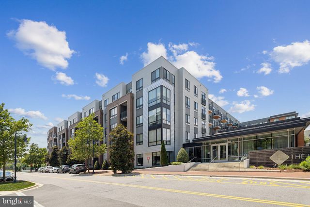 $479,000 | 145 Riverhaven Drive, Unit 133 | National Harbor