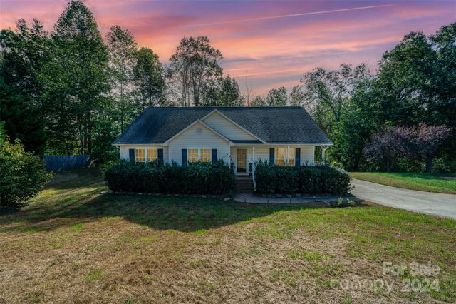 $295,000 | 920 Brooklee Drive | Kings Mountain