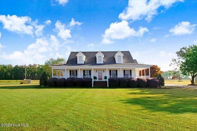 $399,000 | 200 East Williamson Road | Wolfscrape Township - Duplin County